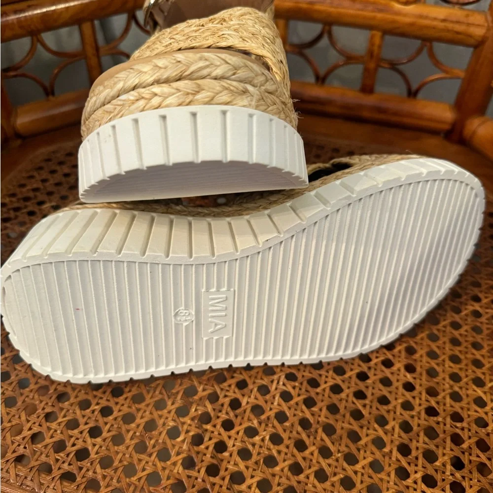 Mia Women's Tan Woven Platform Sandals size 8.1/2 - Picture 5 of 6